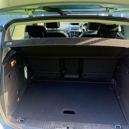 Meriva boot space